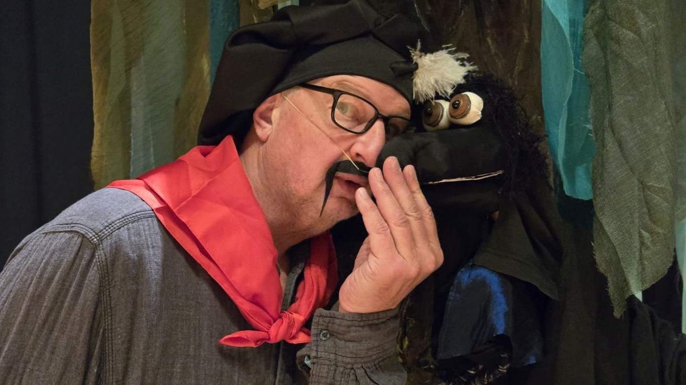 Teatteri IloSeOn Puunhal­tija-lasten­teat­te­ri­näy­telmä 20.2. klo 9.30